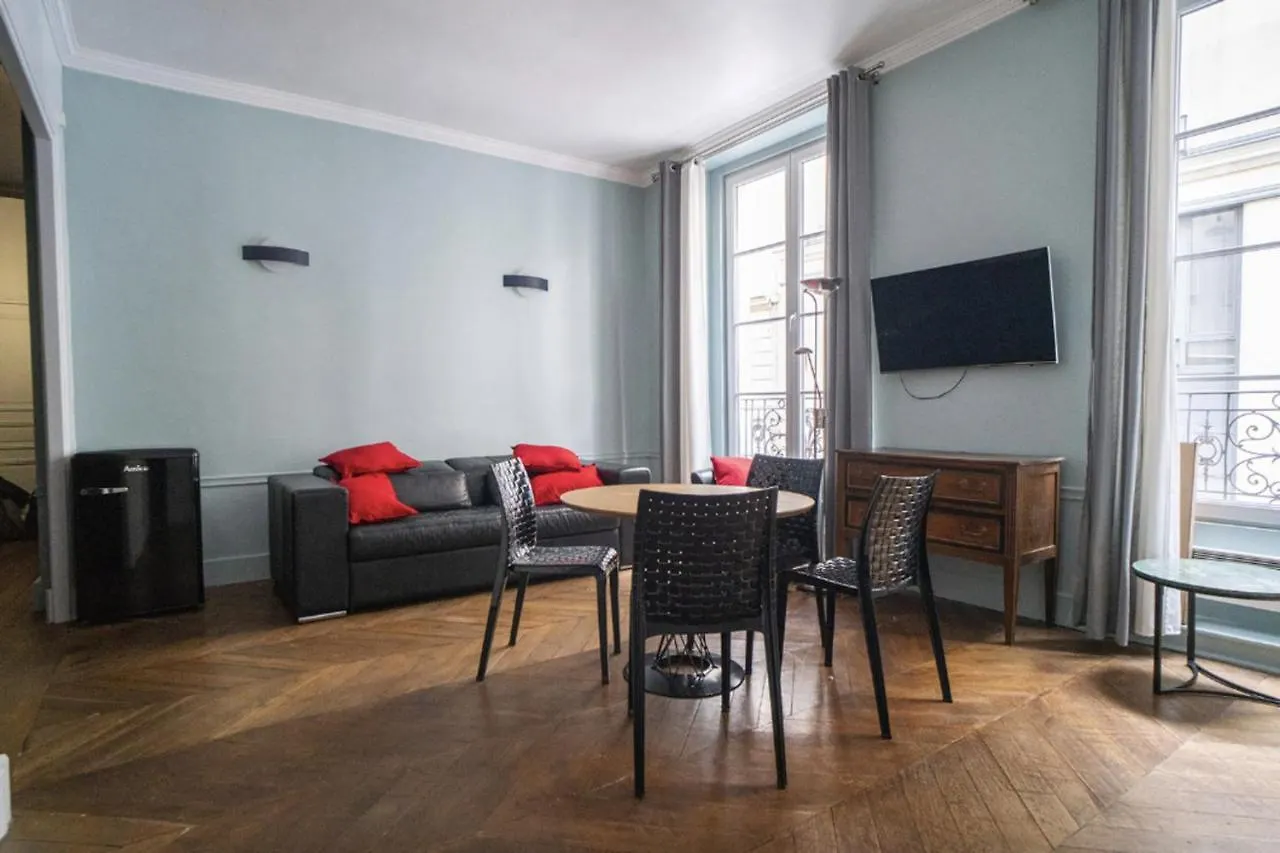 Nice Love Nest Near The Opera Apartment Paris