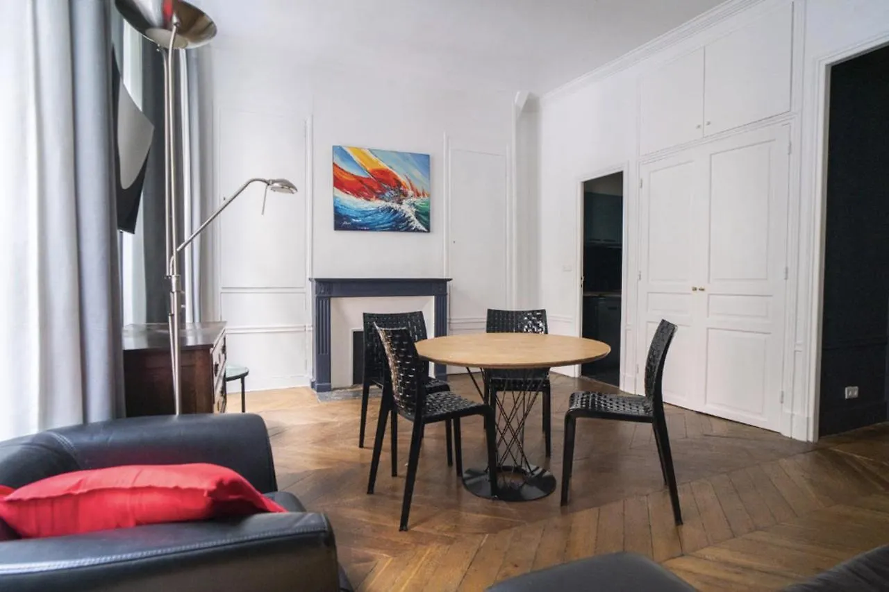 Nice Love Nest Near The Opera Apartment Paris